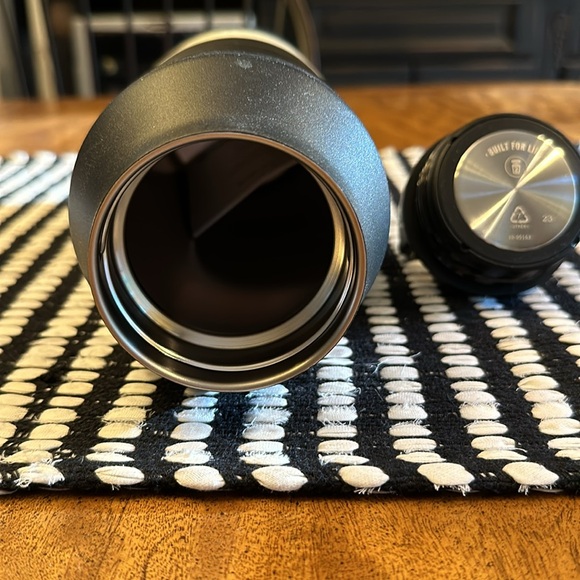 STANLEY ICEFLOW BOTTLE WITH CAP AND CARRY LID 50 OZ - Picture 8 of 8